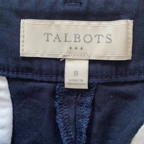 Talbots Womens Navy Blue Shorts 8 Bermuda Perfect Everyday Preppy Causal Beach - Picture 2 of 11